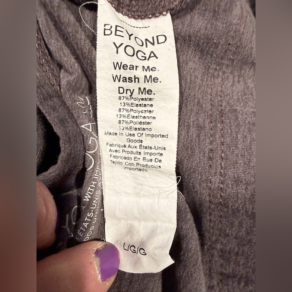Beyond Yoga Cropped Tank Top Womens Large Grey Racerback Built-In Bra - Picture 7 of 7